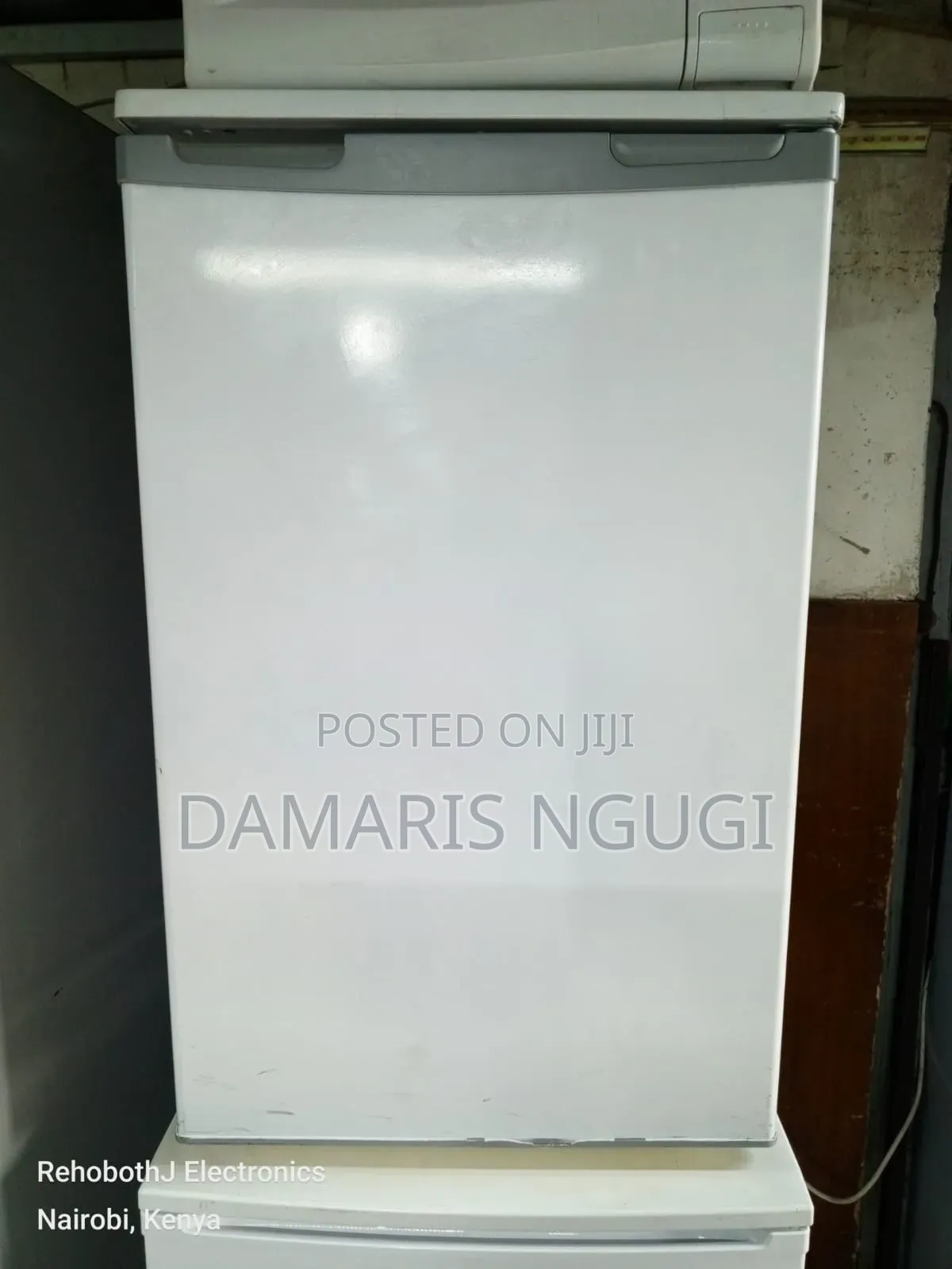 Exuk Min 90l Fridge