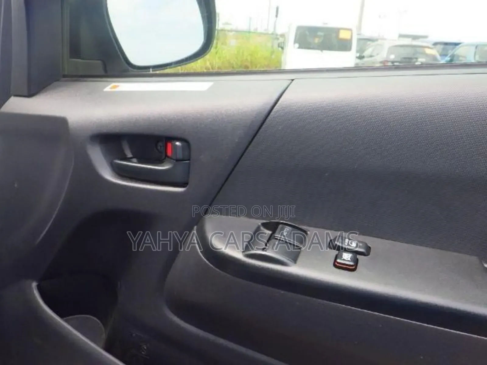 Toyota HiAce 2018 White