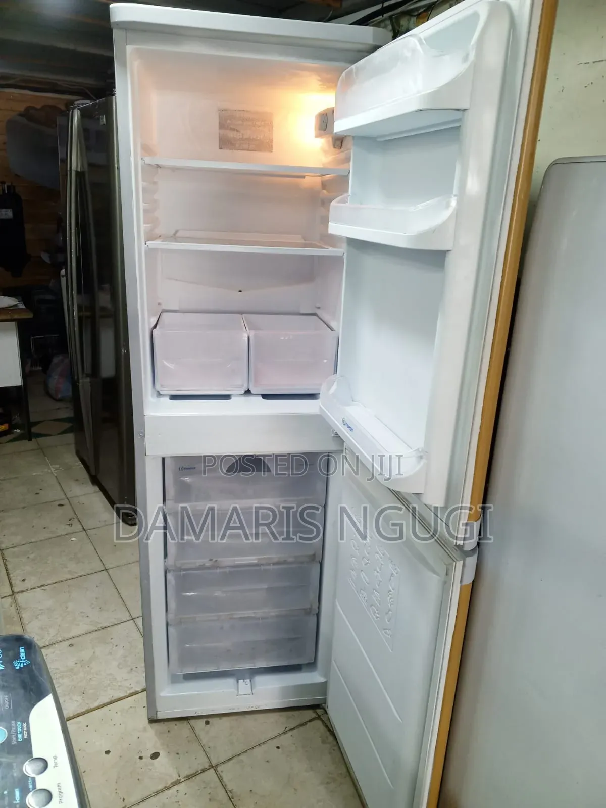 Exuk Bottom Freezer Refrigerator