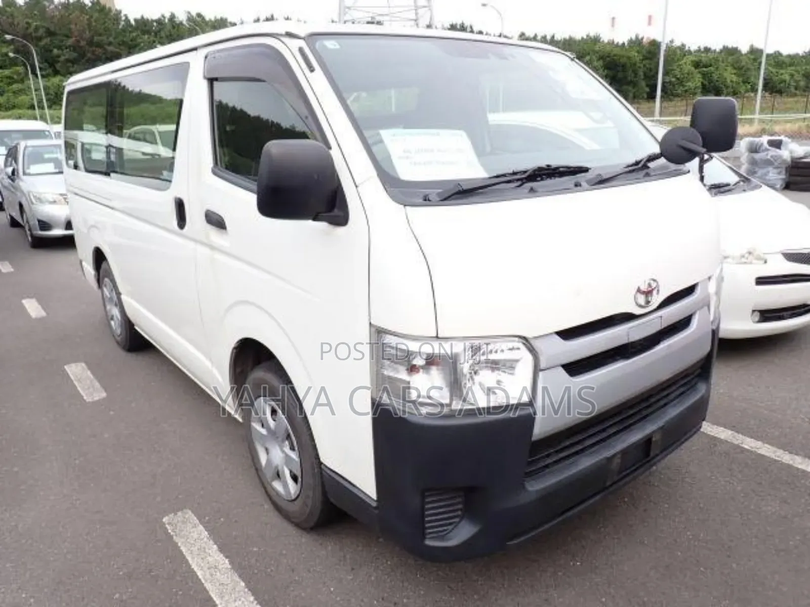 Toyota HiAce 2019 White