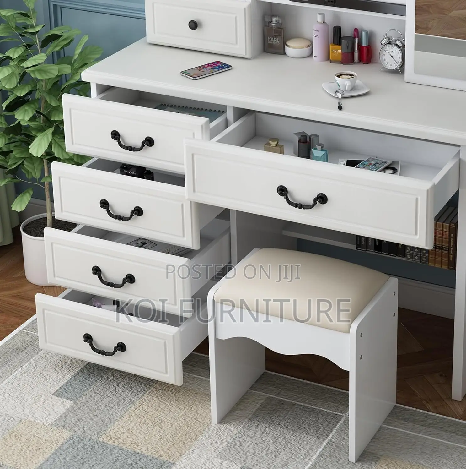 Vanity Set : Modern White Makeup Vanity Desk