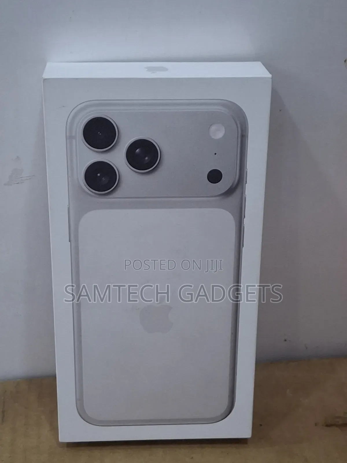 New Apple iPhone 17 Pro Max 256 GB Silver