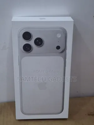 New Apple iPhone 17 Pro Max 256 GB Silver