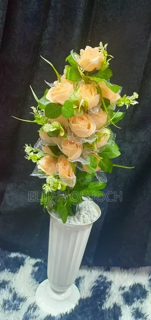 Elegant Artificial Flower Decors