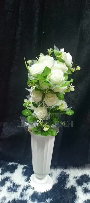 Elegant Artificial Flower Decors
