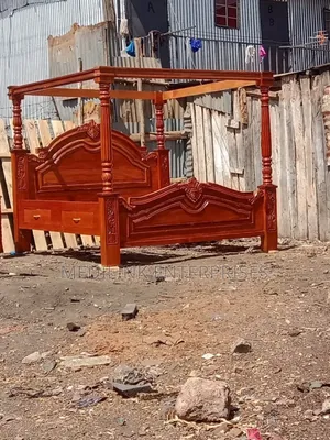 Kevin Crafted Mahogany Kindg Sized Boxbed