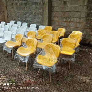 Padded Event Eames Chair With Leather
