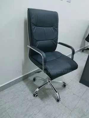 Black Mesh-Back Swivel Chair