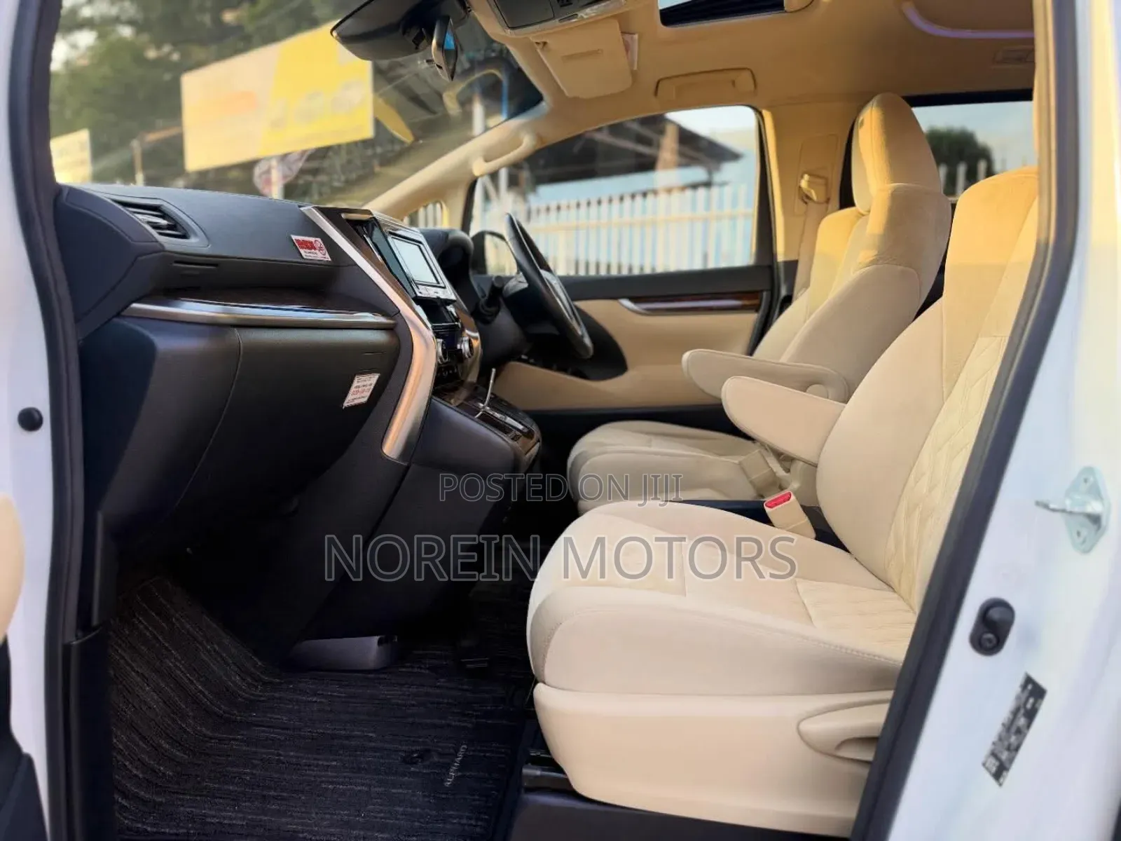 Toyota Alphard 2019 White