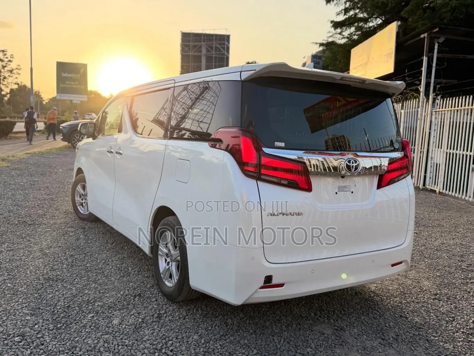 Toyota Alphard 2019 White