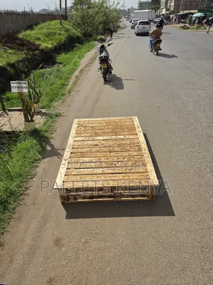 4by6 Natural Wood Pallet Bed-Clean Rustic Design.Ad10