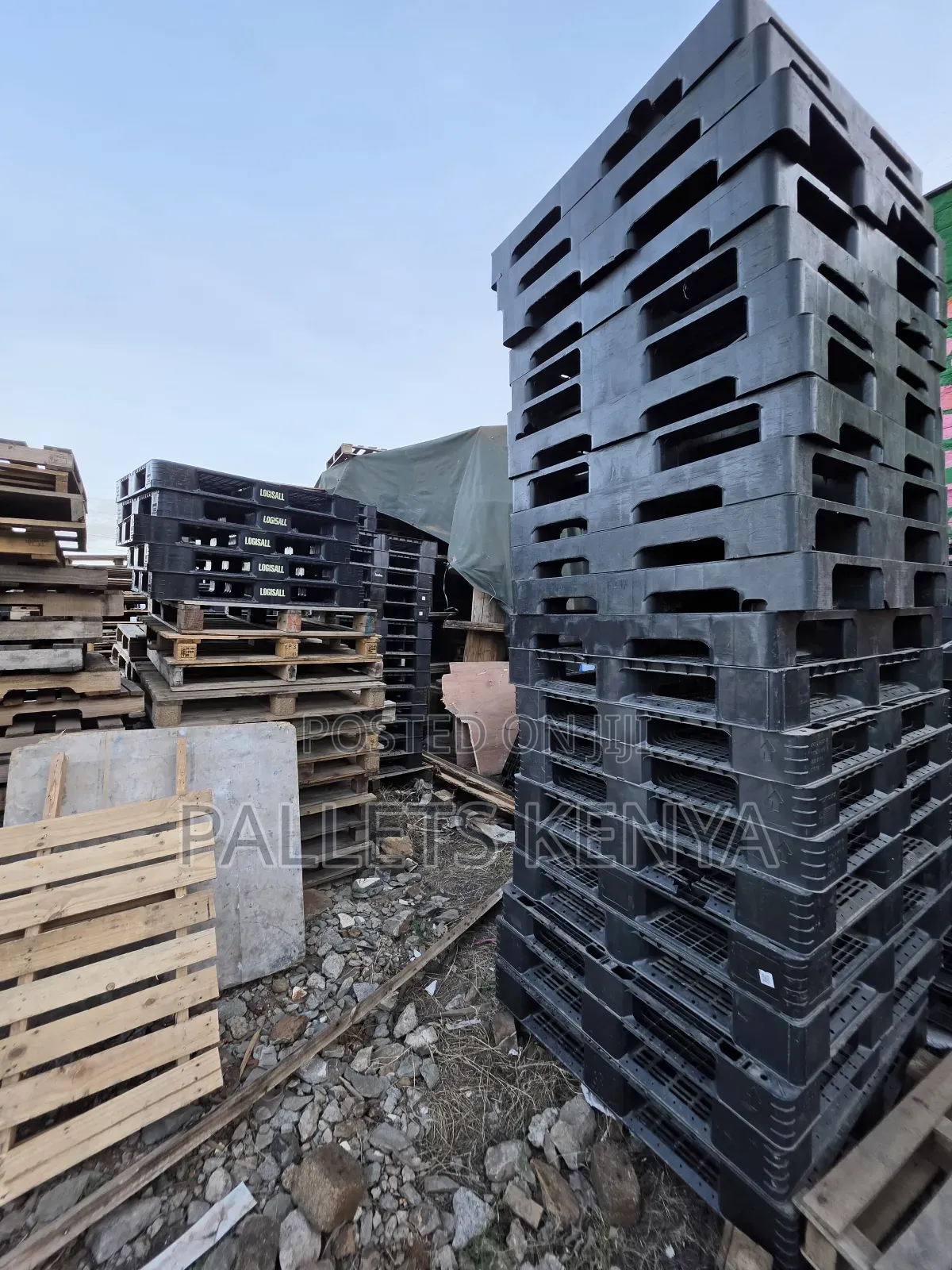 Plastic Pallets - High Quality Safe to Handle.03ki
