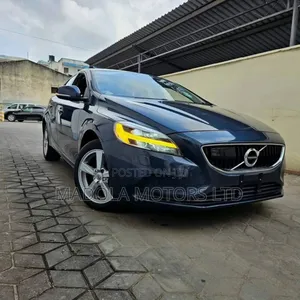 Volvo V40 2019 Blue