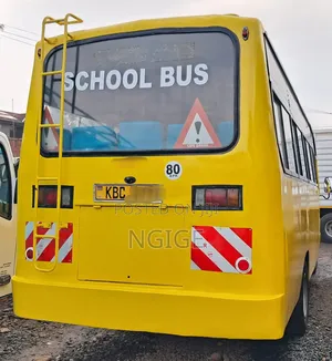 Isuzu Executive Bus 2009 Yellow