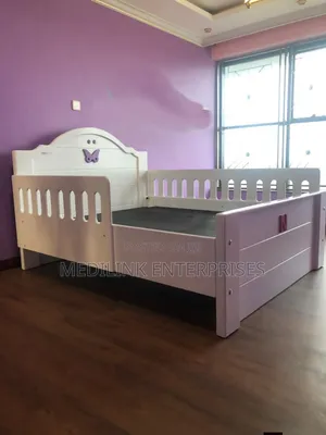 Max Design 4*6 Mahogany Beds