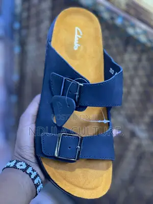 Clarks Pure Leather and Rubber Sole Buckle Sandal