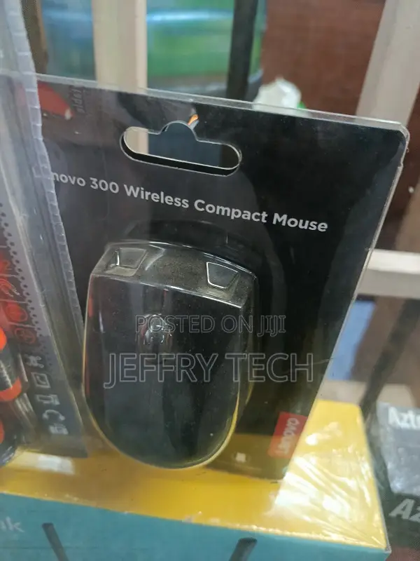 Lenovo 300 Wireless Compact Mouse, a Portable Peripheral Designed