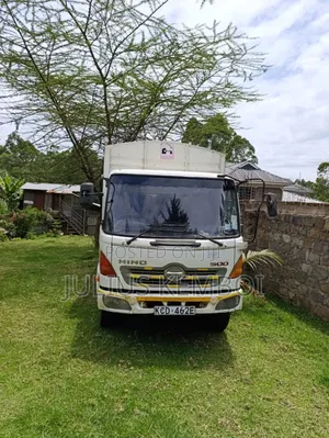 Hino 500 Lorry 2014 White