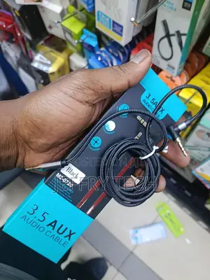 90-Degree 3.5 Mm Male to Male Cable