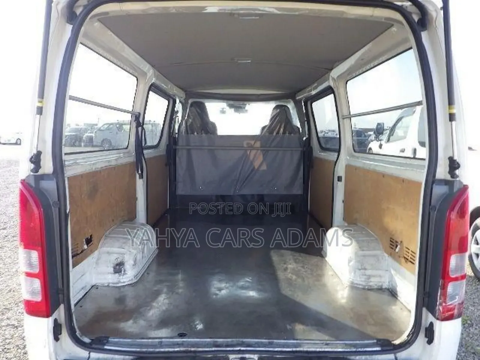 Toyota HiAce 2020 White