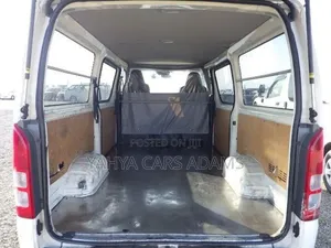 Toyota HiAce 2020 White