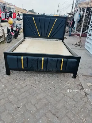 Hardwood 5×6 Mocket Bed
