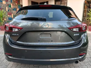 Mazda Axela 2019 Gray