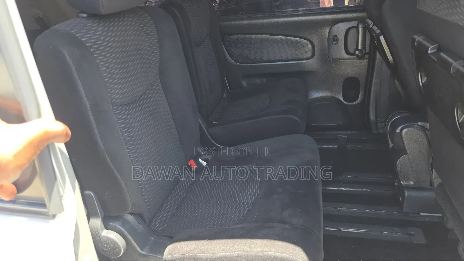 Nissan Serena 2012 Silver