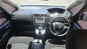 Nissan Serena 2012 Silver