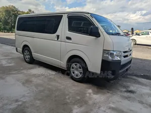 Toyota Regius 2020 White