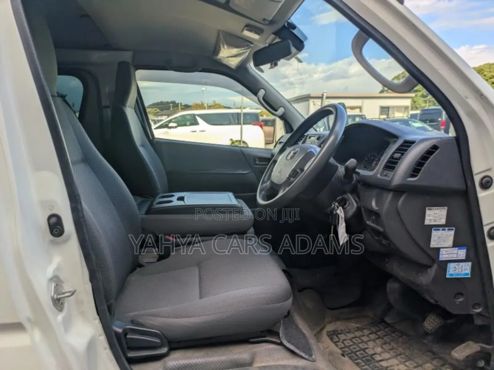Toyota Regius 2020 White