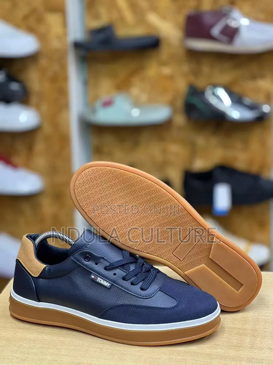 Tommy Classic Casuals
