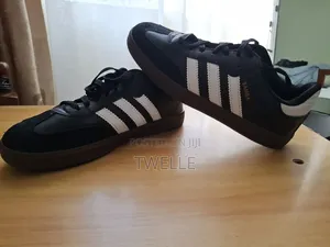 Sambas Black