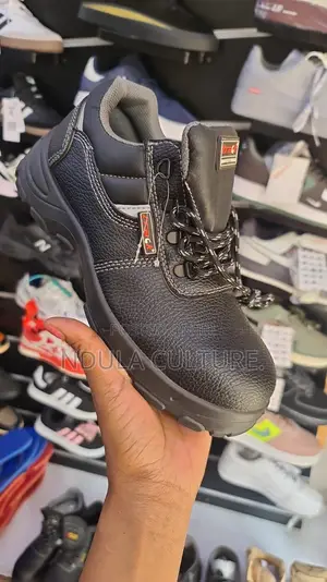 Safety Boots , Kinga ,Ulinzi,Sifa, Track