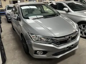 Honda Grace 2019 Silver