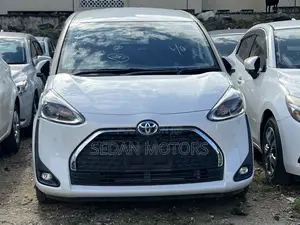 Toyota Sienta 2019 Off white
