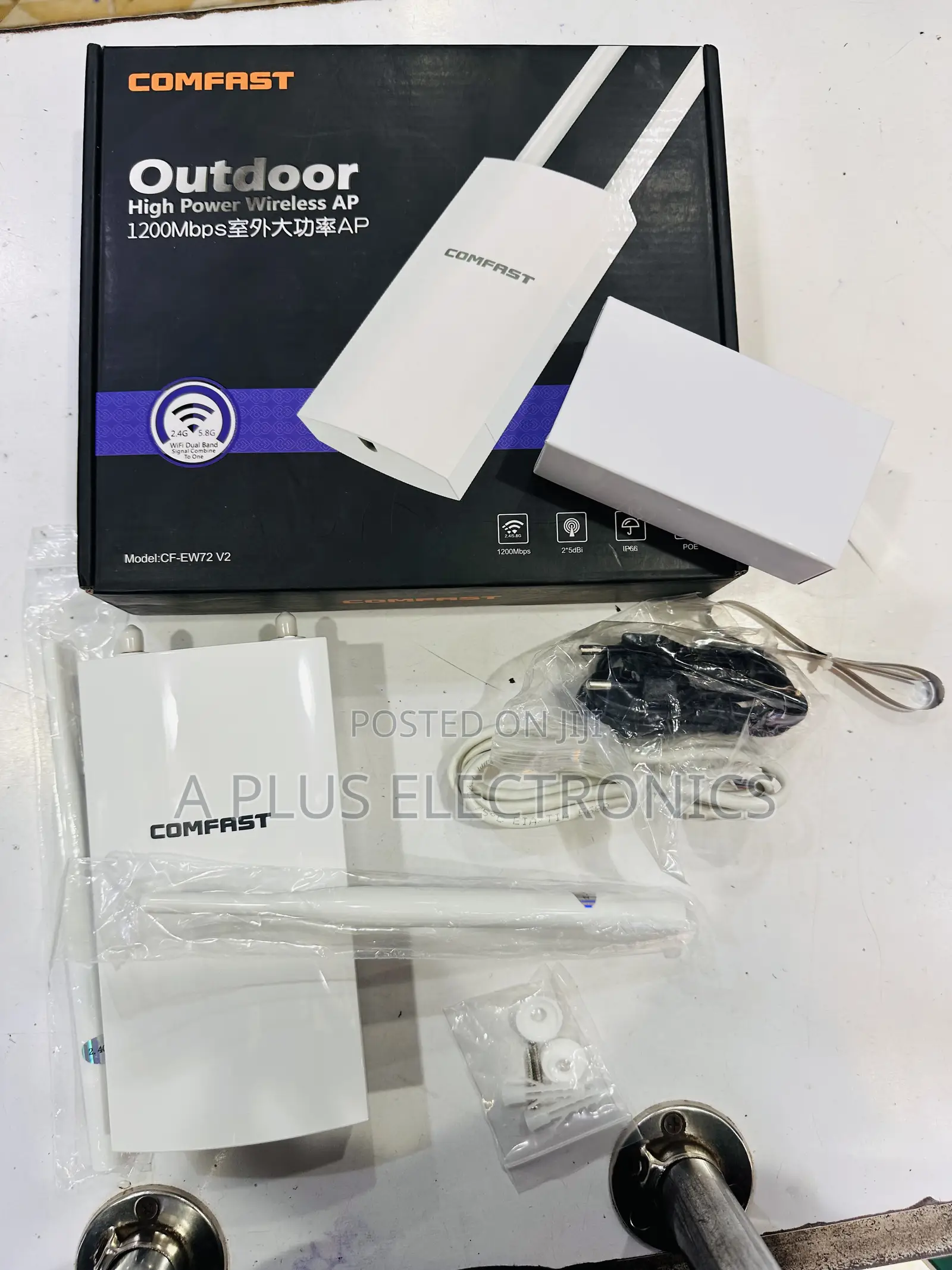 Comfast Wifi Extender Ew72 (Upto 200m Range)-Enjoy Seamless Connection