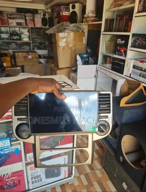 Nissan Xtrail T30 Radio Console Availdble