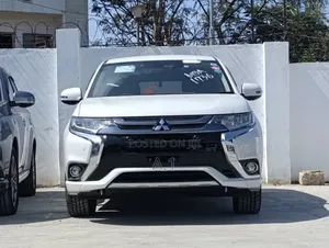 Mitsubishi Outlander 2.4 PHEV AWD 2019 Pearl