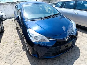 Toyota Vitz 1.5 FWD Hybrid 5dr 2019 Blue