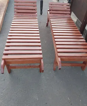 Mahogany Sturdy Sunbeds for Beach and Swimming Pool