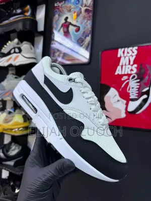 Nike Airmax 1.White Black Panda
