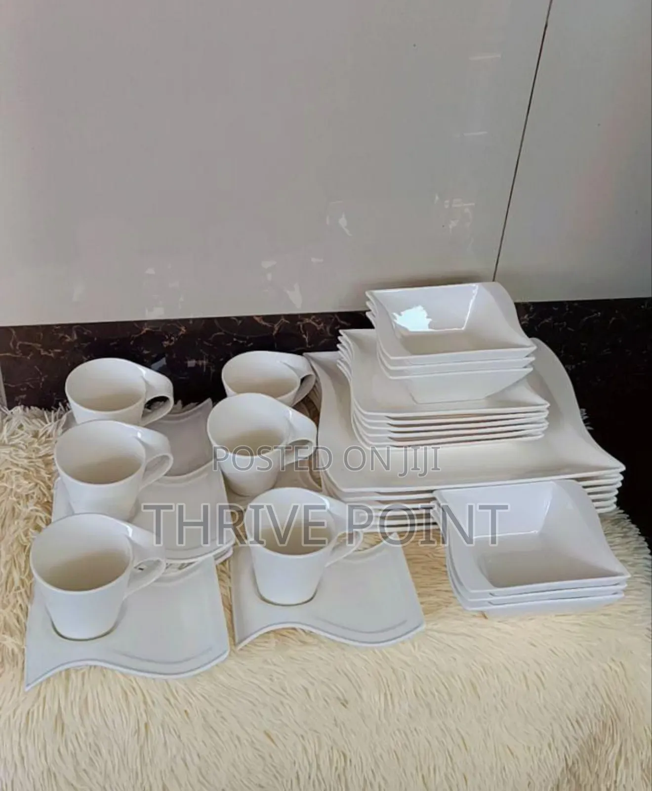 *30pcs Wavy Dinner Set