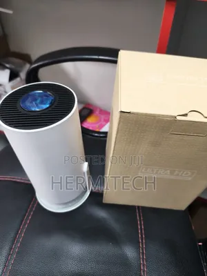 Android Projector Mini White LCD Display Remote Control Hy 300 Model