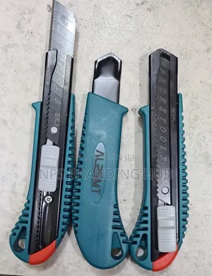 Box Cutter. J.Mn