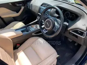 Jaguar F-Pace 2019 Blue