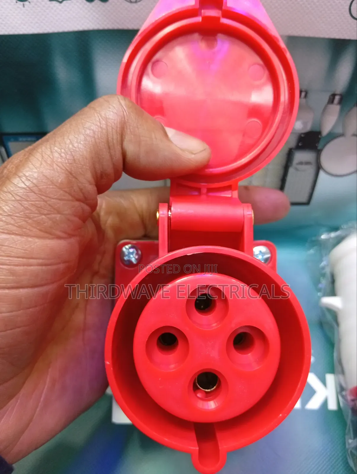 32 Amps Industrial Socket