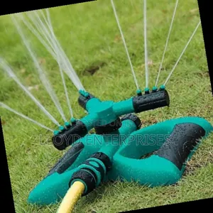 Plastic 3 Arm Garden Sprinkler