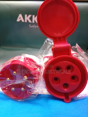 32-Amps 5 Pin Industrial Socket L