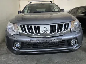 Mitsubishi L200 2019 Silver